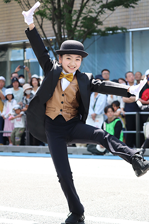 佳作_博多の薫風に舞う_案浦ロベルトスミタカ